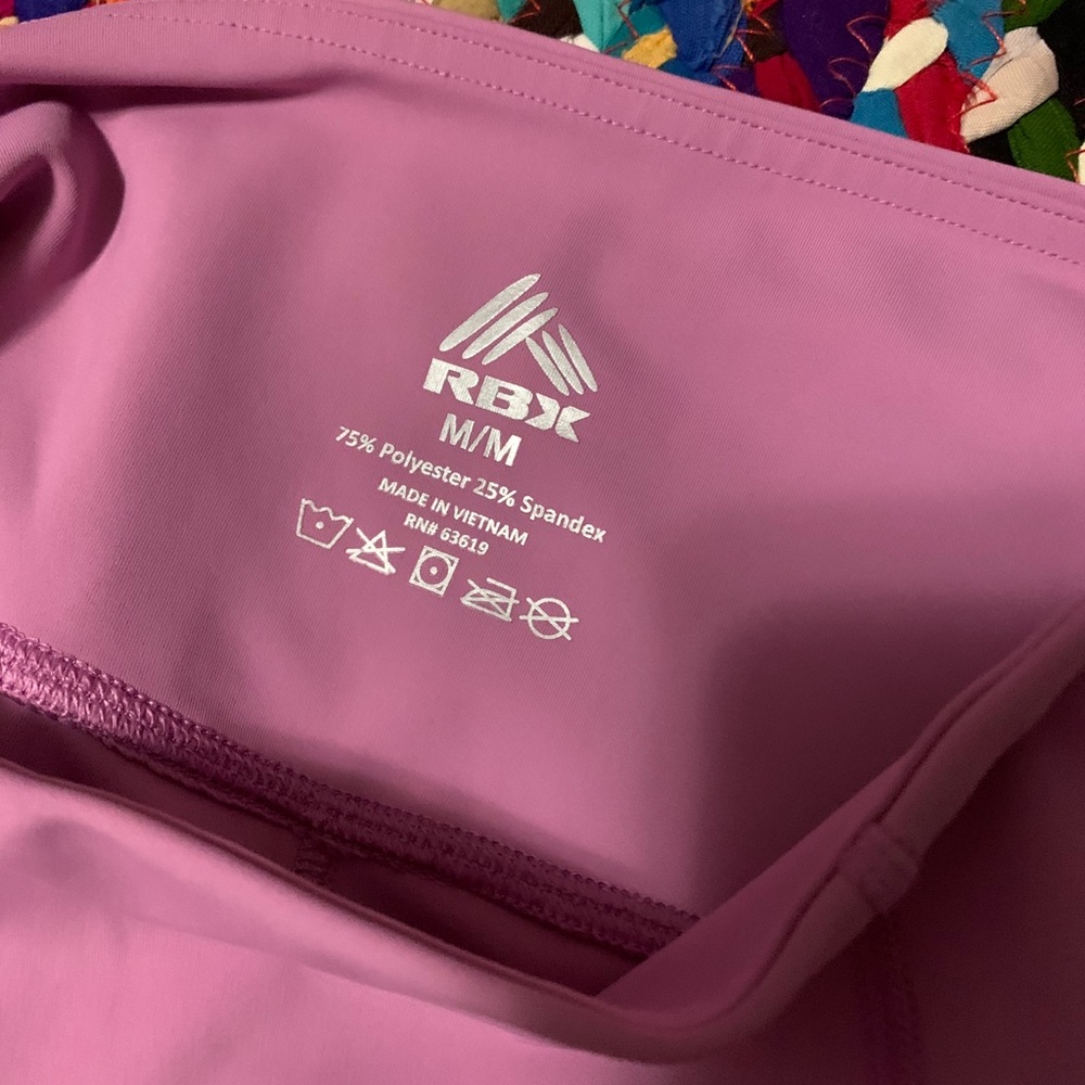 Pink 3/4 Leggings with Pockets - Picture 5 of 5